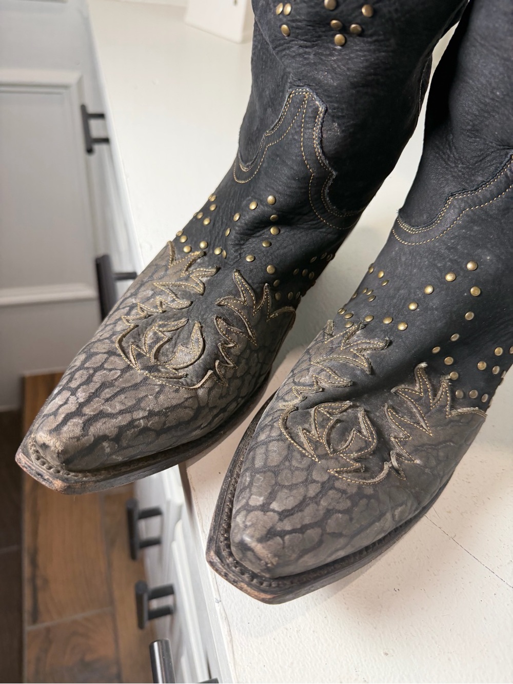 Dan Post Womens 9 Black Leather Studded Floral Cowboy Boots Distressed Western - Picture 4 of 10